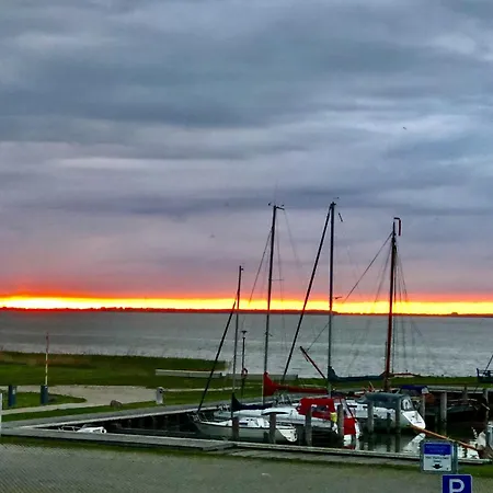 Am Kleinen Hafen Dom wakacyjny Neuendorf (Saal)